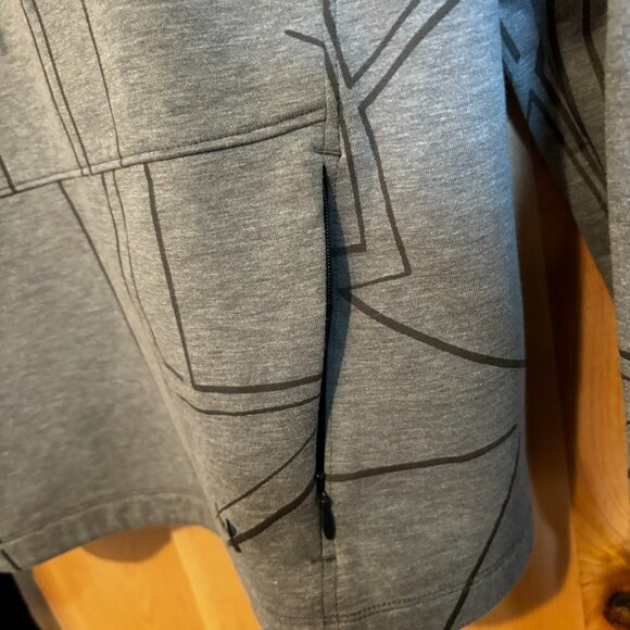 UA Under Armour Loose Fit Hoodie S Front Zipper Pocket Gray Black Thumbholes - Picture 3 of 9